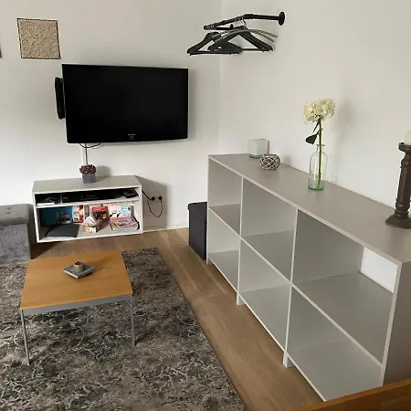 Sleek & Modern Exterior-Entrance Apartment In Nuremberg Suburb Heroldsberg Esterno foto